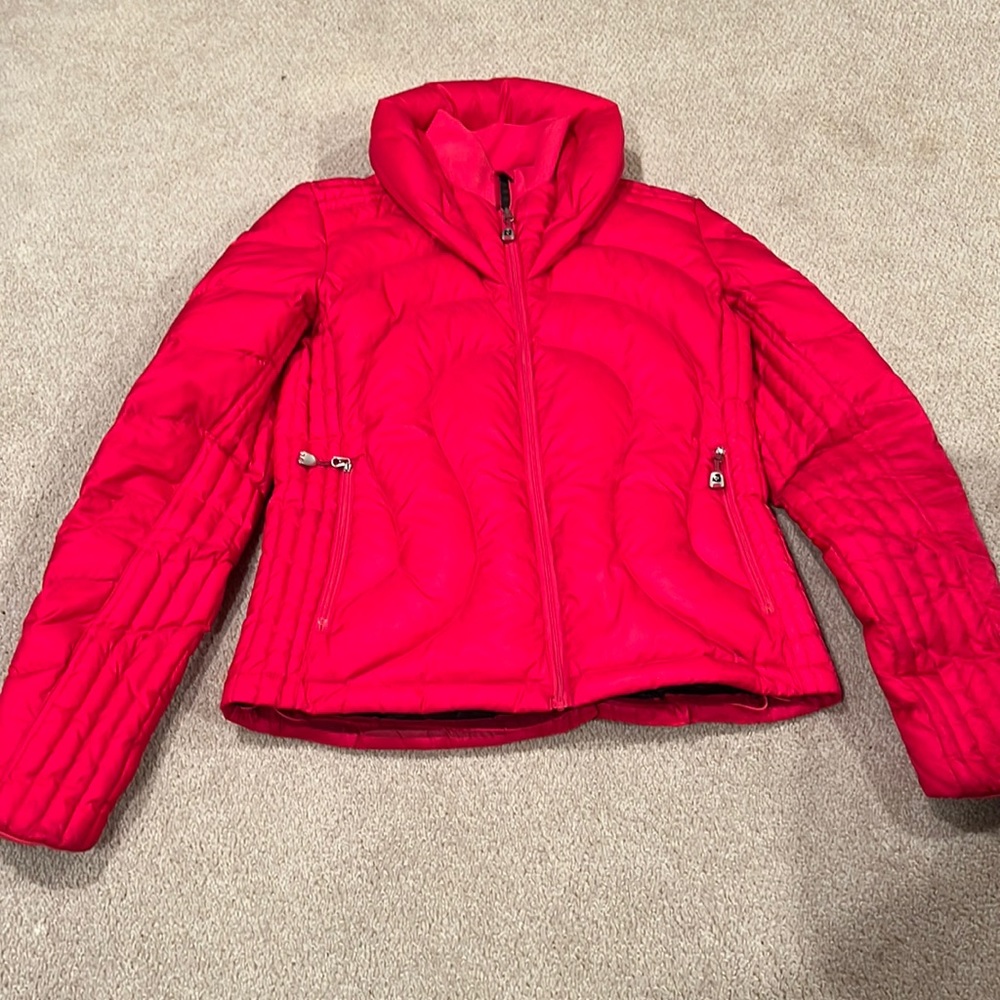 Lululemon Womens Red Puffer Jacket  size 6